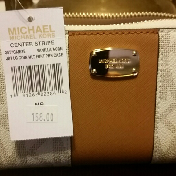 Michael Kors Signature Wristlet - Picture 3 of 8